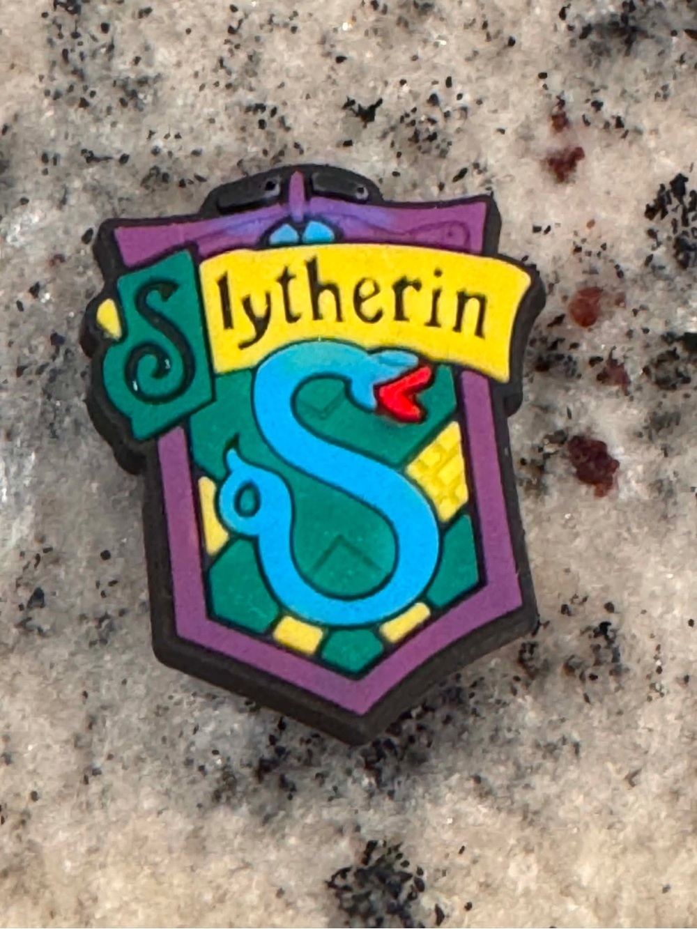 CROCS Harry Potter Slytherin Shield Jibbitz Charm - Green, Yellow, Blue, Purple